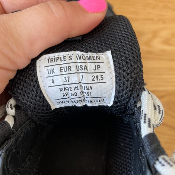 Balenciaga Black and White Sneakers - Picture 6 of 10